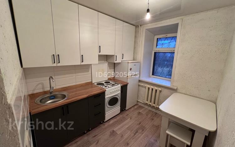 2-комнатная квартира · 42.1 м² · 1/5 этаж, Майкудук, Бабушкина 2 за 15 млн 〒 в Караганде, Алихана Бокейханова р-н — фото 2
