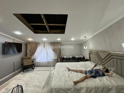 9-комнатная квартира, 420 м², 1 этаж, Тасемен Алдашев 2/3 — Мкр. Арай за 95 млн 〒 в Жанаозен