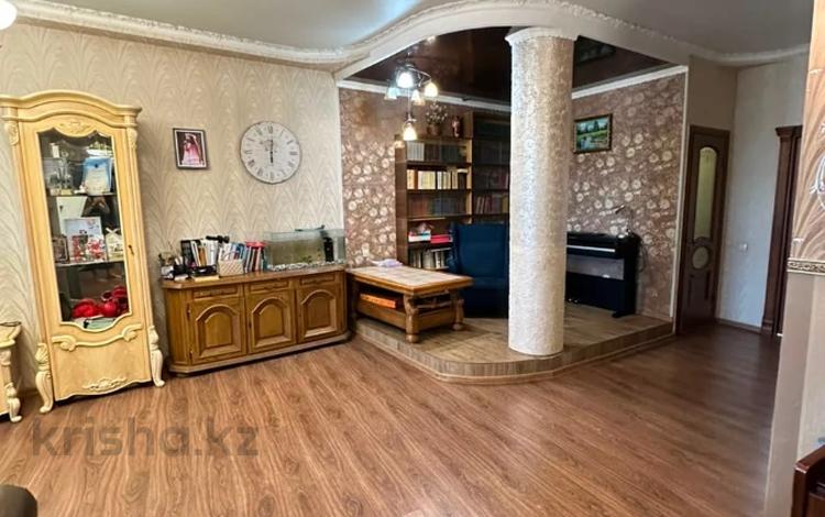 2-комнатная квартира · 100 м² · 2/14 этаж, Навои — Вид на горы и реку Алматинка | Гимназия №199 | ТРЦ Mega | Школа №63 | Школа №72 за 61 млн ₸ в Алматы, Ауэзовский р-н — фото 25