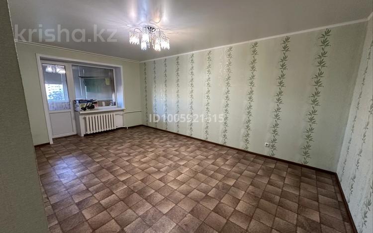 2-комнатная квартира · 65.3 м² · 5/5 этаж, 5-й микрорайон, 5 микрорайон 8 — Рынок Саяхат за 23 млн ₸ в Костанае — фото 2
