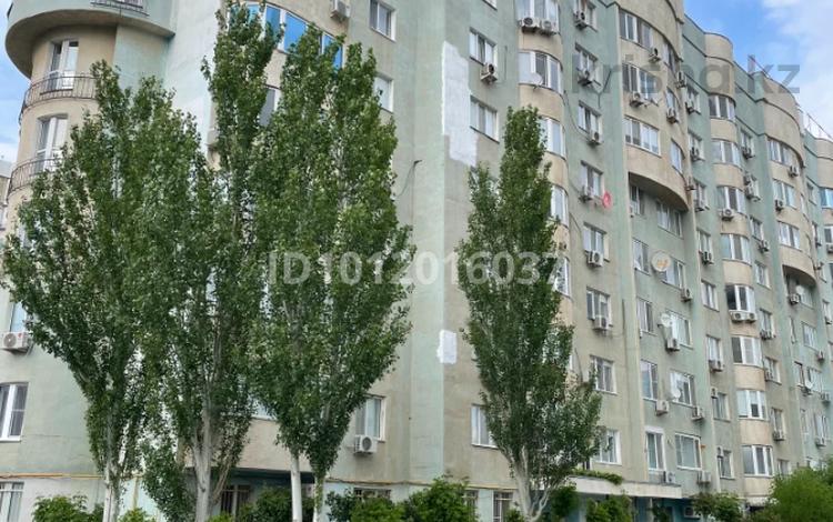 3-бөлмелі пәтер · 105 м² · 5/9 қабат, мкр Сары Арка, Жарбосынова 62 — Тайманова, бағасы: 48 млн ₸ в Атырау — фото 2