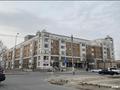 3-бөлмелі пәтер · 80 м² · 5/5 қабат, улица Курмангазы 5 — находиться Pizza La roma, бағасы: 35 млн ₸ в Атырау, мкр Авангард-2