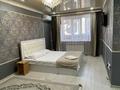 1-комнатная квартира · 45 м² · 5/5 этаж, мкр. Алтын орда, Мустафа Шокая — Сдаётся по суточно, по часам 1 к кв в р-не Алтын Орда. Расположена в центре напротив 103, Анаға Тағзым. В квартире имеется все для необходимости. Wi-fi, двухспальная кроввть, смарт тв, стиральная машина, холодилтник, чистое постельное белье, полотенца, посуда. При себе иметь уд личн. за 10 000 〒 в Актобе — фото 5