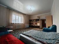 2-комнатная квартира, 70 м², 1/9 этаж, Бозтаева 128А за 17.5 млн 〒 в Семее