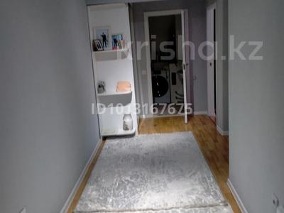2-бөлмелі пәтер · 62 м² · 1/5 қабат, Мкр Жұлдыз — 15школа, бағасы: 21.5 млн ₸ в Талдыкоргане, мкр военный городок Жулдыз