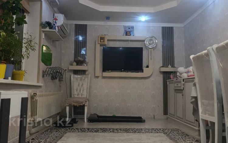 3-комнатная квартира · 58.9 м² · 4/4 этаж, 6-й мкр 11 за 10.5 млн ₸ в Актау — фото 2