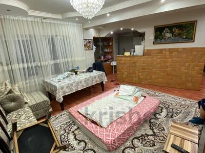 2-комнатная квартира · 64 м² · 5/5 этаж, мкр Алмагуль, Жарокова за 55 млн ₸ в Алматы, Бостандыкский р-н