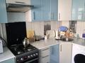 2-комнатная квартира · 56.4 м² · 2/5 этаж, мкр 4 9 — Рядом находятся гостиница «Виктория», супермаркет «Алтындар», КОС №27 за 21 млн ₸ в Уральске — фото 4