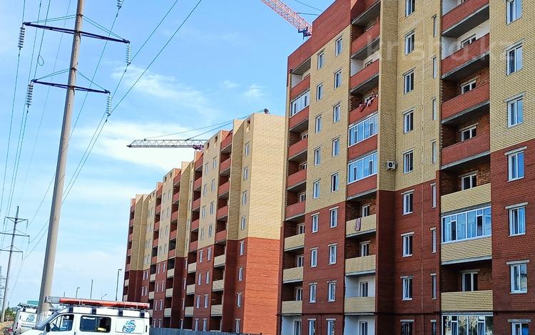 3-комнатная квартира, 93.2 м², 2/9 этаж, каирбекова 358/3