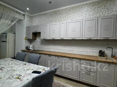 2-бөлмелі пәтер · 95.4 м² · 1/8 қабат, Алтын орда ш/а., мангилик ел, бағасы: 34 млн ₸ в Актобе, мкр. Алтын орда