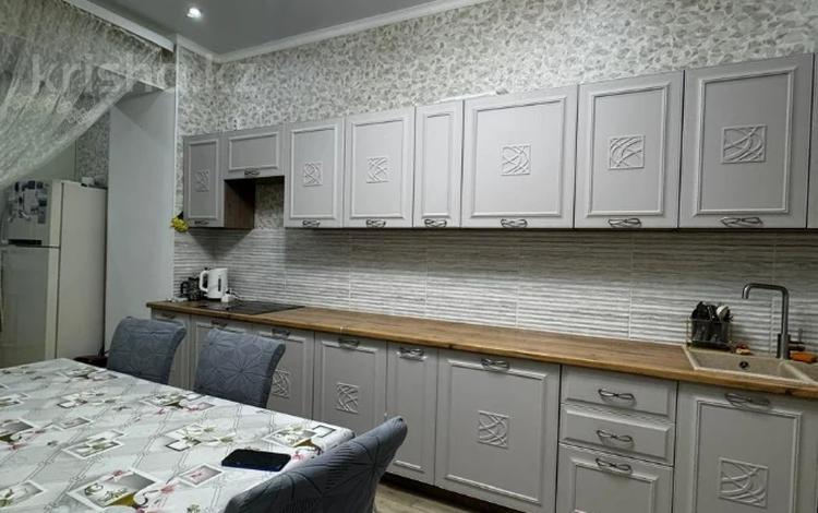 2-комнатная квартира · 95.4 м² · 1/8 этаж, мкр. Алтын орда, мангилик ел за 34 млн ₸ в Актобе — фото 5