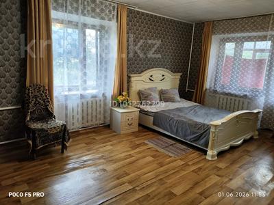 1-комнатная квартира · 32 м² · 4/4 этаж, Нурсултана Назарбаева 234 — Остановка Батыр Кыздар(Юбилейная) за 8 000 ₸ в Уральске