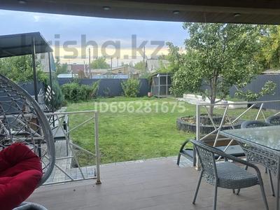 Жеке үй · 8 бөлме · 330 м², Темира Масина — Центр города, бағасы: 60 000 〒 в Уральске