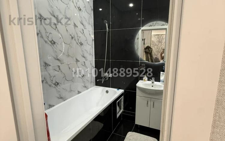 2-бөлмелі пәтер · 41.7 м² · 9/9 қабат, Нәжімеденова 5/1 — Азербаева, бағасы: 28 млн ₸ в Астане, Алматы р-н — фото 2