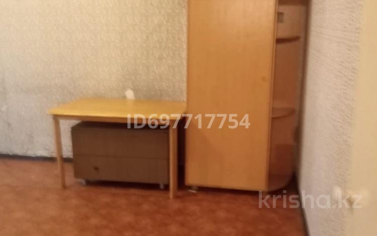 1-комнатная квартира, 40 м², 2/5 этаж помесячно, мкр Айнабулак-2 83 — 4