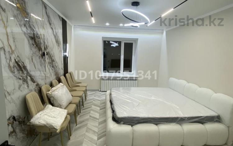 2-комнатная квартира · 52 м² · 3/6 этаж, Кеменгер стр.41Б — Тауелсиздик - Самал за 25.5 млн 〒 в Уральске — фото 5