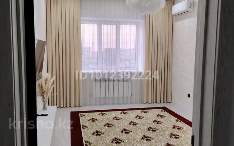1-бөлмелі пәтер · 48 м² · 4/5 қабат, мкр. Алтын орда, Батыс 2 356 — Мангилик ел и халел досмуханбет, бағасы: 21 млн ₸ в Актобе — фото 2