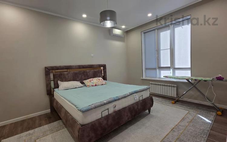 2-комнатная квартира · 88 м² · 3/16 этаж, Байтерекова 100/4 за 300 000 ₸ в Шымкенте, Каратауский р-н — фото 2