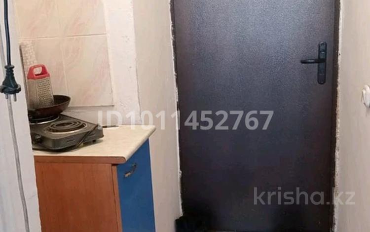 1-комнатная квартира · 18 м² · 1/5 этаж, Кунанбай 15 — Улица Кунанбай (бывшая )Селевина за 6.5 млн ₸ в Семее, Красный Кордон — фото 2