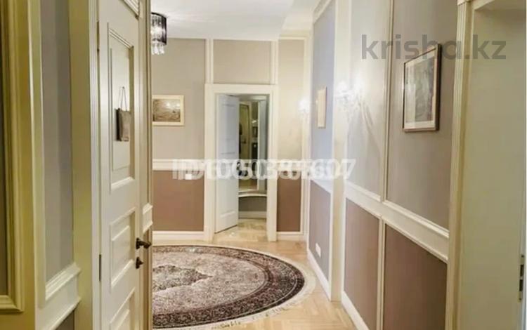 3-комнатная квартира · 135 м² · 2/6 этаж, Тулебаева 175 за 270 млн ₸ в Алматы, Медеуский р-н — фото 2