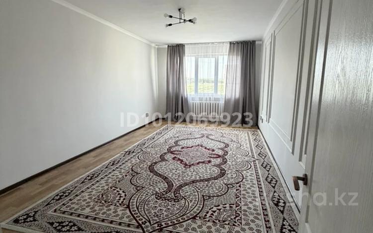2-бөлмелі пәтер · 75 м² · 5/5 қабат, мкр Саялы 111, бағасы: 250 000 ₸ в Алматы, Алатауский р-н — фото 2