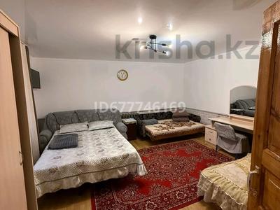 Жеке үй · 3 бөлме · 150 м², Казахстанская 57 — Набережная, бағасы: 30 000 〒 в Бурабае