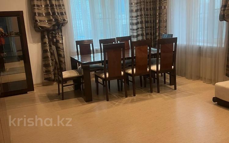 3-бөлмелі пәтер, 130 м², 6/8 қабат ай сайын, Кабанбай Батыра 13, бағасы: 550 000 〒 в Астане, Есильский р-н — фото 7