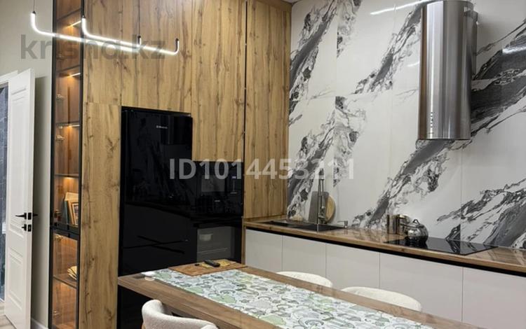2-комнатная квартира · 90 м² · 5/12 этаж, 17-й мкр 114 за 40 млн ₸ в Актау — фото 2