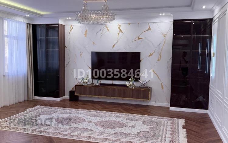 4-комнатная квартира · 140 м² · 4/7 этаж, ​Мангилик Ел 42 за 1.5 млн 〒 в Астане, Есильский р-н — фото 2