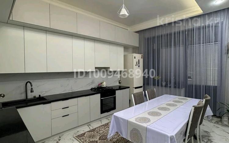 3-бөлмелі пәтер · 110 м² · 1/3 қабат, мкр 112 квартал, Тажибаева 2 — Находится возле парка Абай, бағасы: ~ 40 млн ₸ в Шымкенте, Туран р-н — фото 2