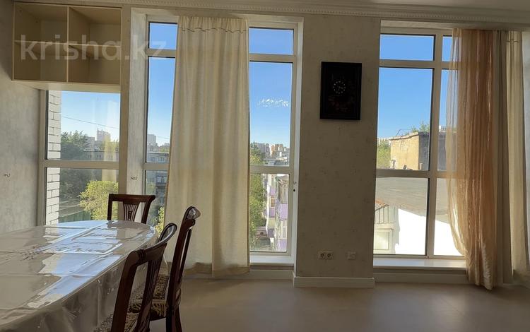 3-бөлмелі пәтер · 102 м² · 4/6 қабат, ул. Александра Бараева 10/5, бағасы: ~ 55 млн ₸ в Астане, р-н Байконур — фото 2