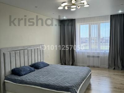 1-комнатная квартира · 49 м² · 2/5 этаж, мкр Женис 30 за 2 500 〒 в Уральске