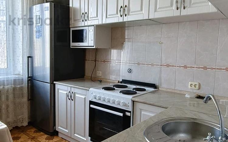 3-бөлмелі пәтер · 64 м² · 3/5 қабат, мкр Юго-Восток, Степной-4 17 — Степной-1 - Муканова, бағасы: ~ 25.5 млн ₸ в Караганде, Казыбек би р-н — фото 2
