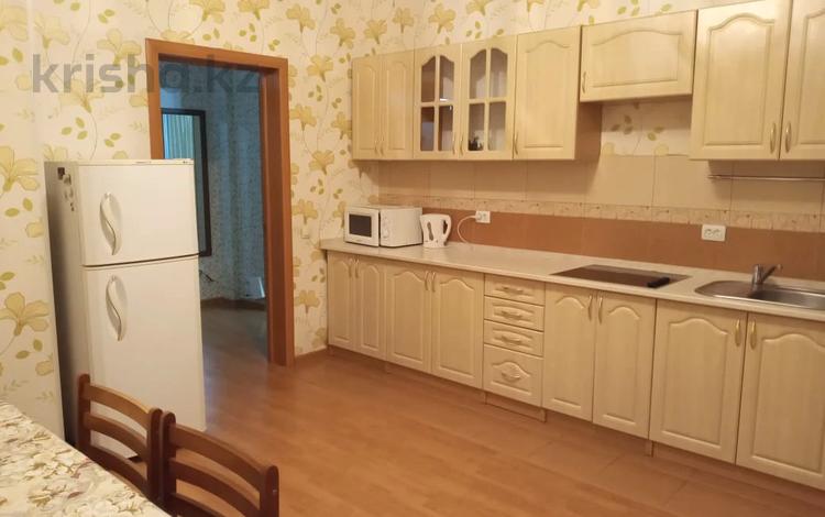 2-комнатная квартира · 80 м² · 6/10 этаж, Алихан Бокейхан 2 за 315 000 ₸ в Астане, Есильский р-н — фото 2