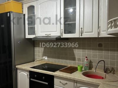 3-бөлмелі пәтер · 64 м² · 4/9 қабат, мкр Юго-Восток, Мкр Гульдер 1 13, бағасы: 230 000 ₸ в Караганде, Казыбек би р-н