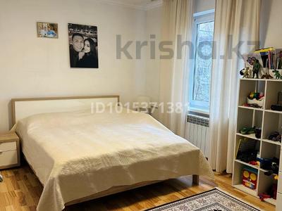 3-бөлмелі пәтер · 55 м² · 4/4 қабат, Шашкина 23 — Аль-Фараби, бағасы: 410 000 ₸ в Алматы, Медеуский р-н