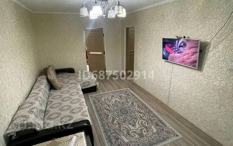 2-комнатная квартира, 50 м², 3/5 этаж, Есенберлина 61 за 15.5 млн 〒 в Жезказгане — фото 3