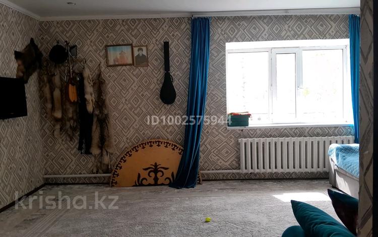 Отдельный дом · 4 комнаты · 100 м² · 25 сот., Абай 15 за 6 млн 〒 в Ерейментау — фото 2