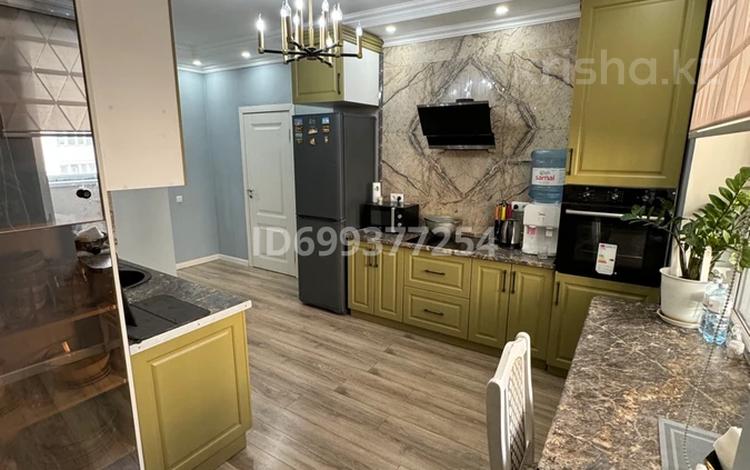 2-комнатная квартира · 87 м² · 13/19 этаж, Брусиловского 159 — Кулымбетова за 420 000 ₸ в Алматы, Алмалинский р-н — фото 10