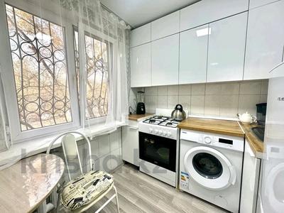 3-бөлмелі пәтер · 60 м² · 2/4 қабат, мкр №8 20, бағасы: 37 млн ₸ в Алматы, Ауэзовский р-н