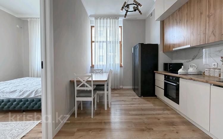 2-бөлмелі пәтер · 80 м² · 3/7 қабат, Мкр «Мирас» 31, бағасы: 400 000 ₸ в Алматы, Бостандыкский р-н — фото 2