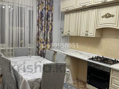 2-комнатная квартира · 70 м² · 4/9 этаж · помесячно, мкр Калкаман-2 24 — Ашимова Райымбека за 280 000 〒 в Алматы, Наурызбайский р-н