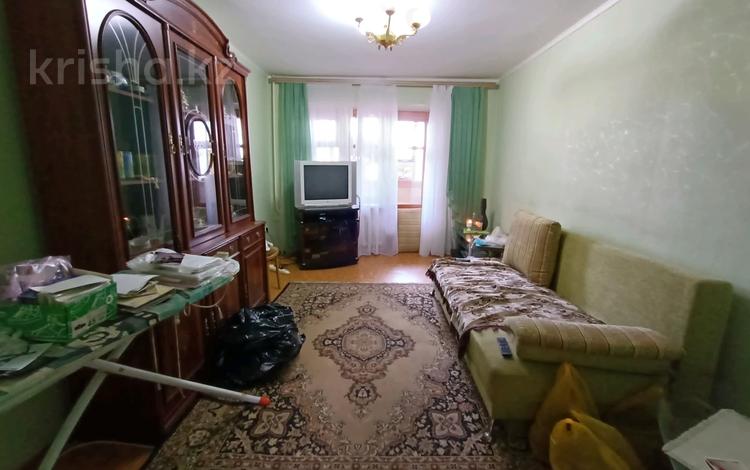 3-комнатная квартира, 65 м², 2/5 этаж помесячно, Назарбаева 244/1 за 120 000 〒 в Уральске — фото 2