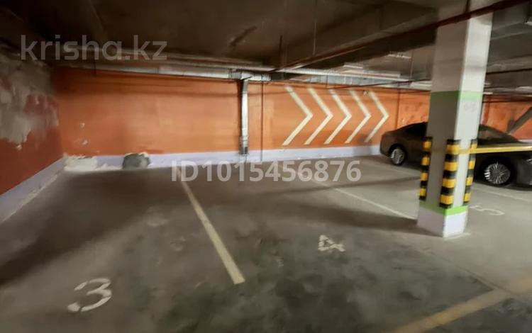 Паркинг · Кабанбай Батыра 58а, бағасы: 50 000 ₸ в Астане, Есильский р-н — фото 2