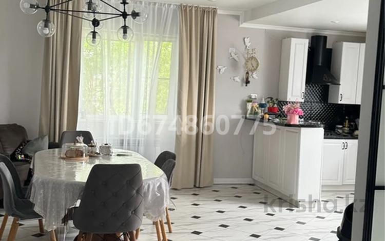 Отдельный дом · 4 комнаты · 160 м² · 6 сот., Бурлинская — Кооперативной за 43 млн 〒 в Аксае — фото 24