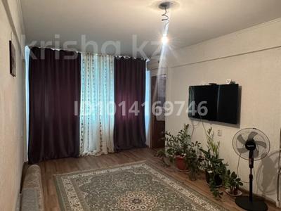4-бөлмелі пәтер · 70 м² · 3/5 қабат, Центральный ш/а., М.Утемисова — рядом Драмтеатр, бағасы: 25 млн ₸ в Атырау, мкр Центральный