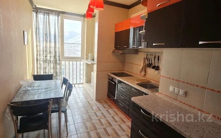 2-бөлмелі пәтер · 90 м² · 17/20 қабат, Брусиловского 163, бағасы: 53 млн ₸ в Алматы, Алмалинский р-н — фото 2