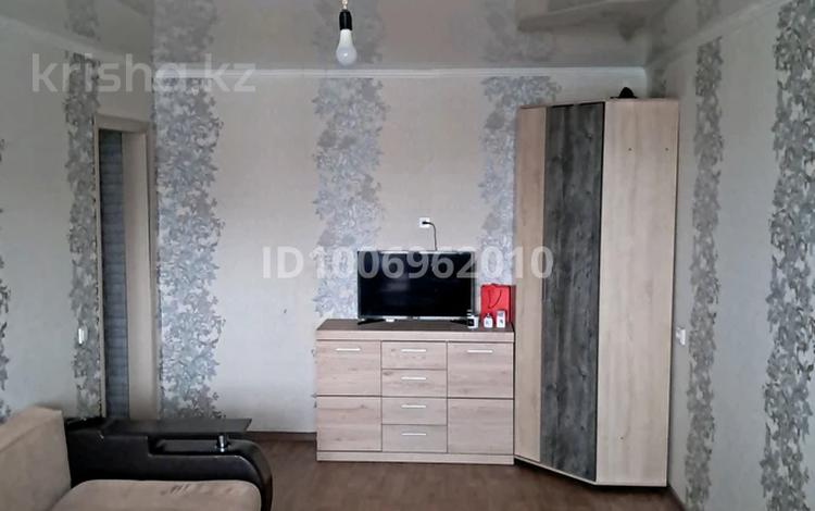 2-бөлмелі пәтер · 46 м² · 3/5 қабат, Камзина 14 — Суворова-Камзина, бағасы: 16.8 млн ₸ в Павлодаре — фото 2