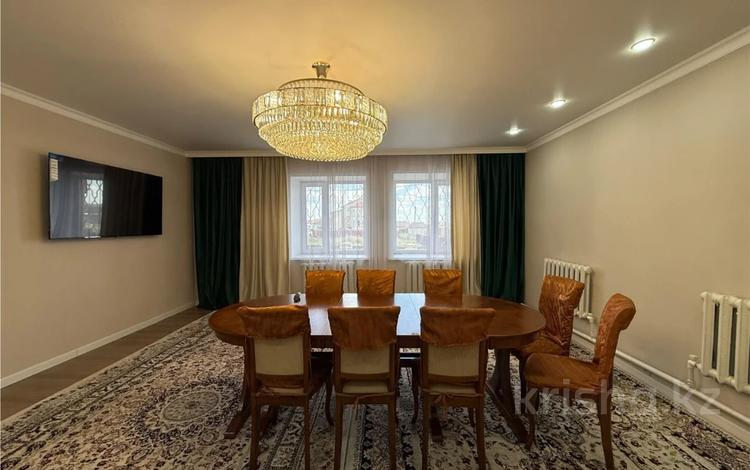 5-комнатная квартира · 308 м², мкр Кунгей , Мкр Кунгей Мынбаева 112 за 65 млн ₸ в Караганде, Казыбек би р-н — фото 2