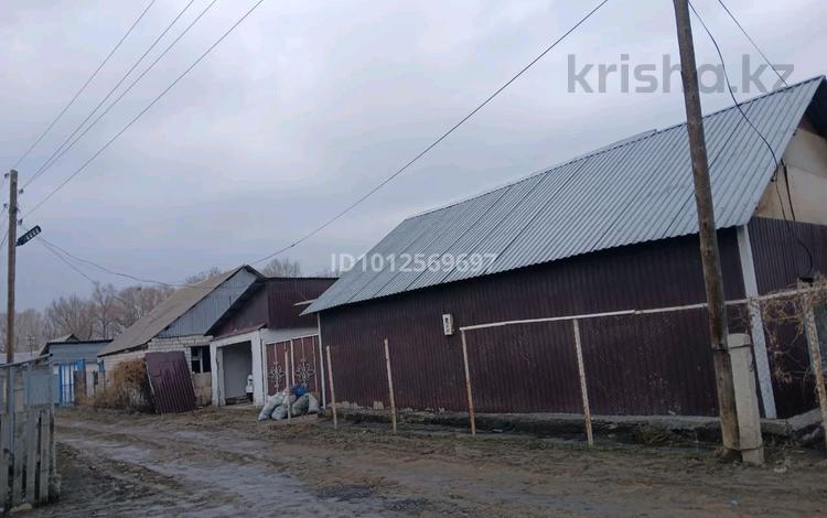 Жеке үй · 4 бөлме · 200 м² · 6 жүзд., Бобровка, Восточный 254 — 1 дача, бағасы: 13.5 млн ₸ в Семее — фото 2